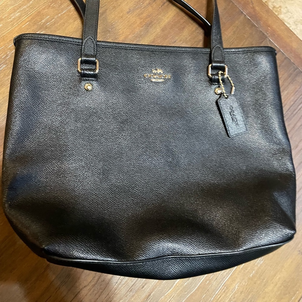 Coach shoulder bag black pebbled purse